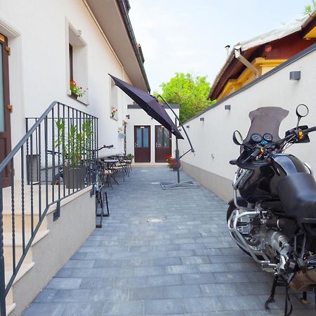 Arini White House Sibiu Exterior foto